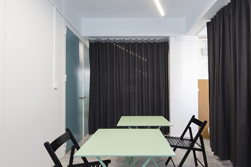 Οι διαχωριστικές κουρτίνες που μετατρέπουν τις αίθουσες διδασκαλίας σε εργαστήριο Ελεύθερου & Γραμμικού Σχεδίου